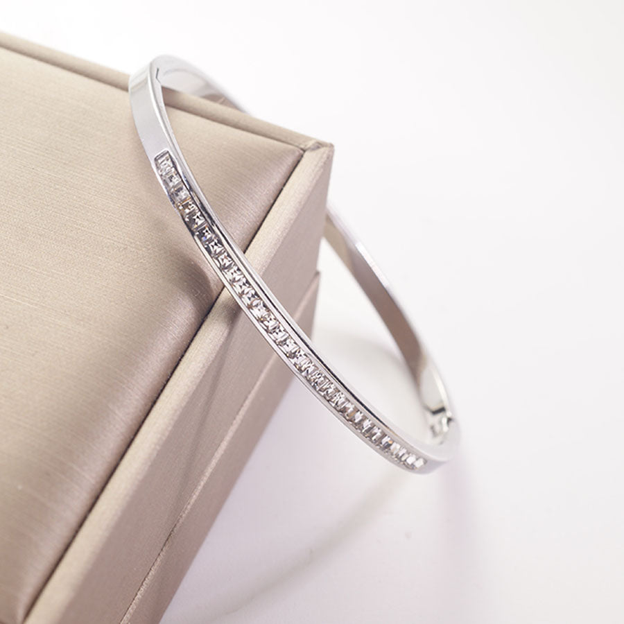 Silver Dimond bangle