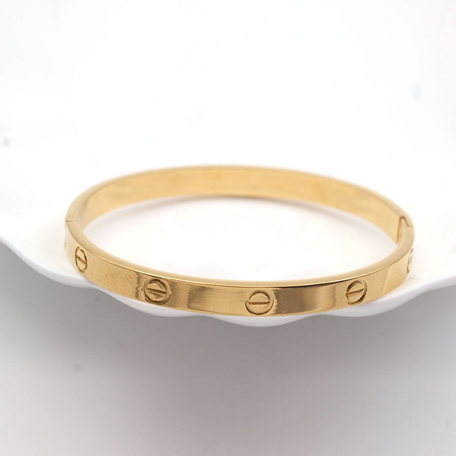 Plain Love Bangle