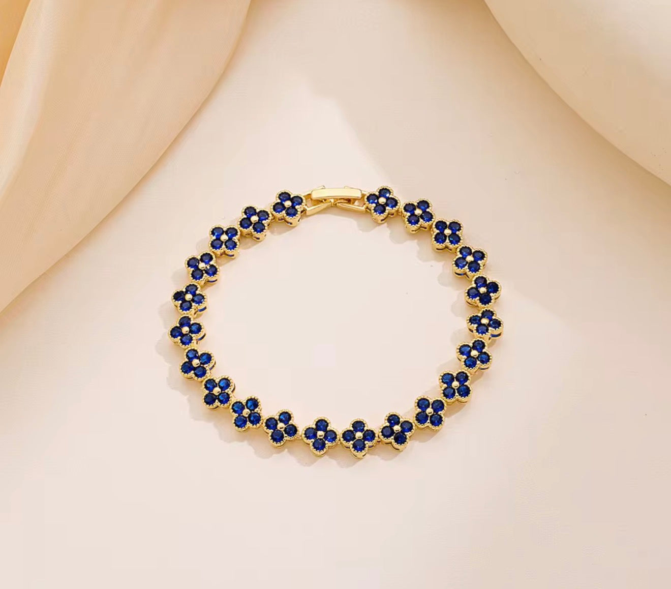 Clover with Colourful Diamonds